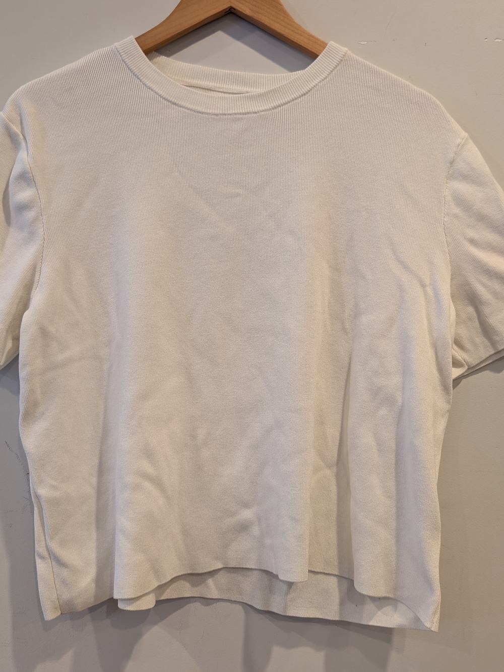 H&M Classic Cream Crewneck Boxy Short Sleeve Top Minimalist 90s